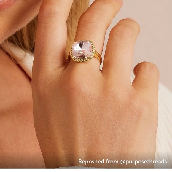 Gorjana 18k Gold Plated Blush Citrine Crystal Lexi Cushion Cocktail Ring - Picture 3 of 5
